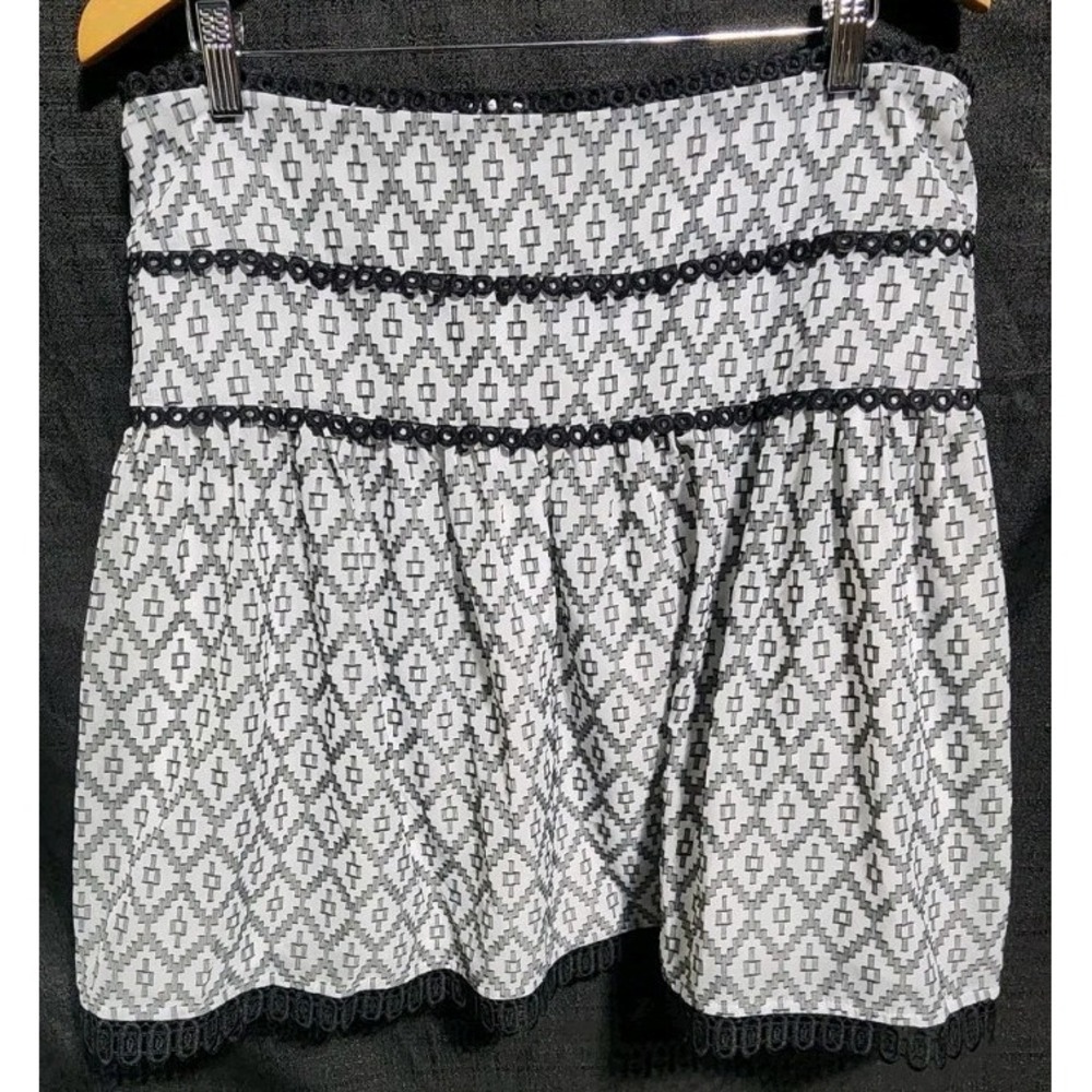 Ryegrass Womens Chiffon Lace Skirt 16W White Black Aztec Print Full A-Line‎ NEW